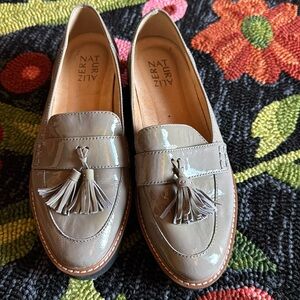 Naturalizer taupe loafers. Size 7.5